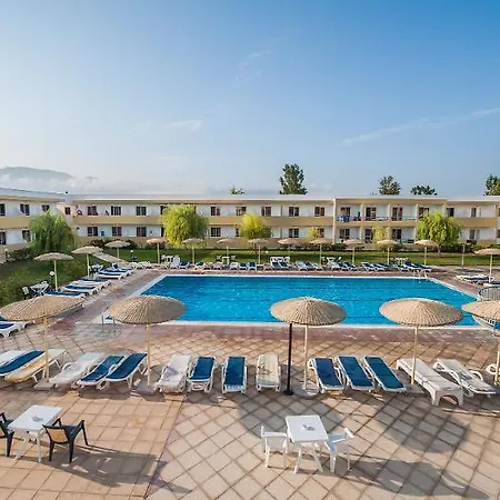 Pyli Bay Hotell 3*