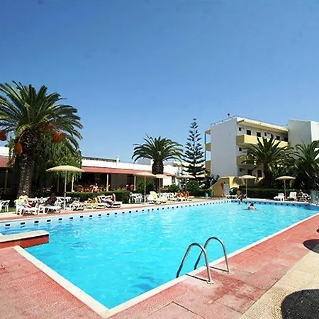 Pyli Bay Hotell
